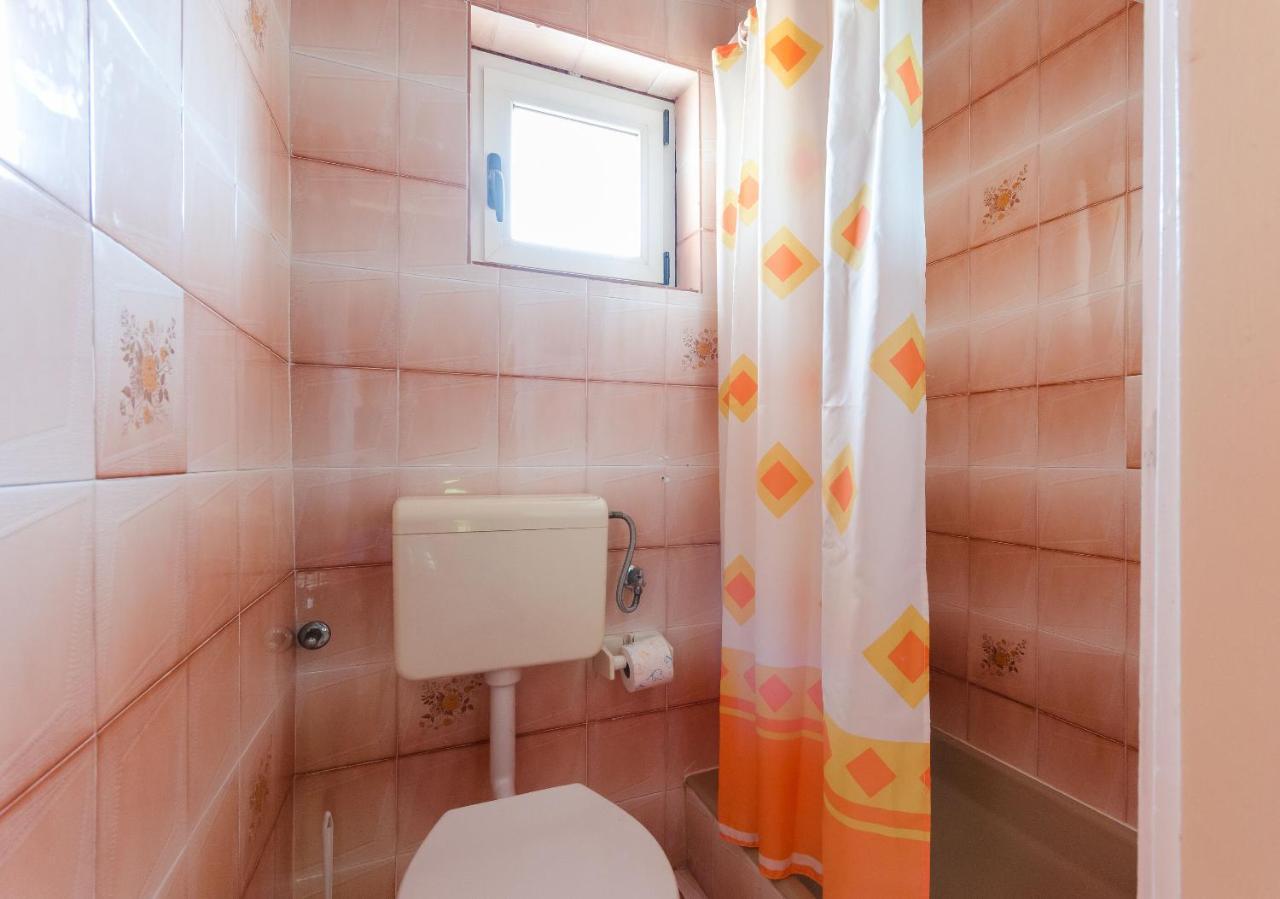 Apartments Anica F Лопар Экстерьер фото