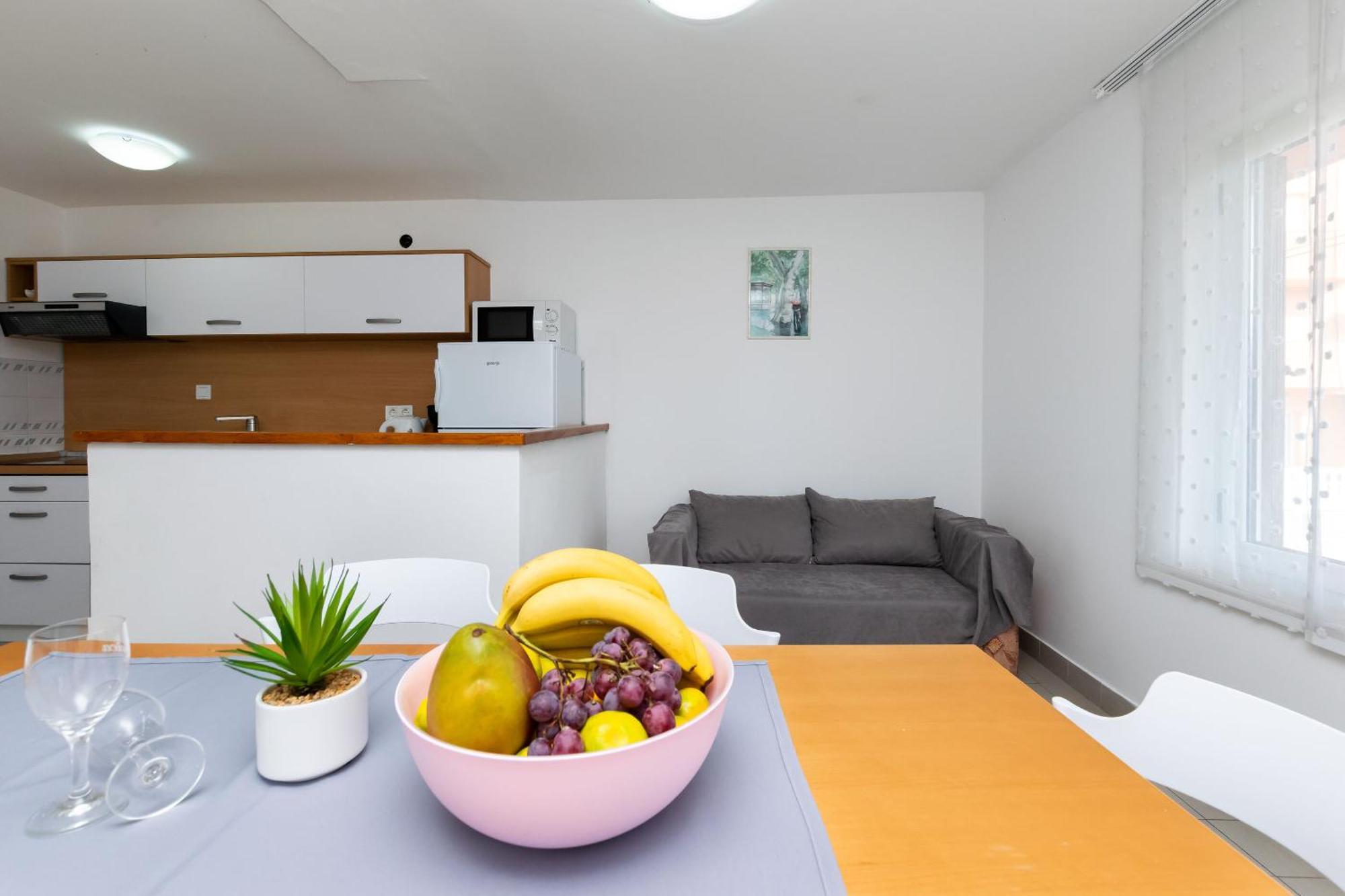 Apartments Anica F Лопар Экстерьер фото