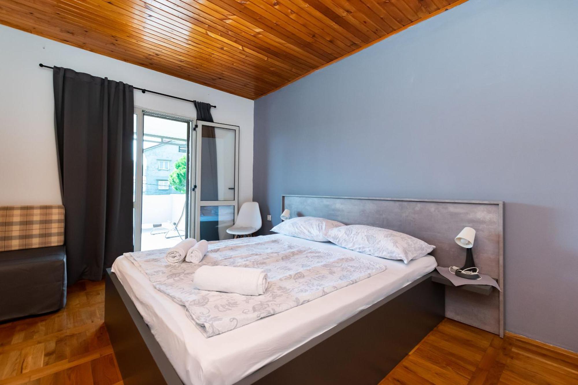 Apartments Anica F Лопар Экстерьер фото